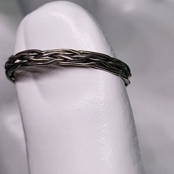 Bliss Fine Jewelry New Twisted Ring in ,925 Solid Sterling Silver Size 6 - Picture 5 of 6